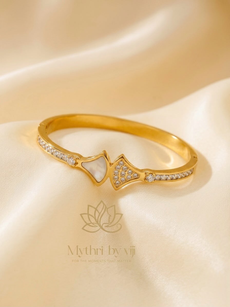 Amaya Bow Bangle - Baby Size