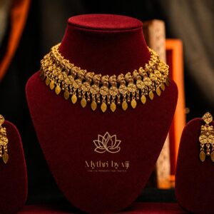 Poothali Necklace Set
