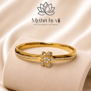 Elara Flower Bangle - Regular Size