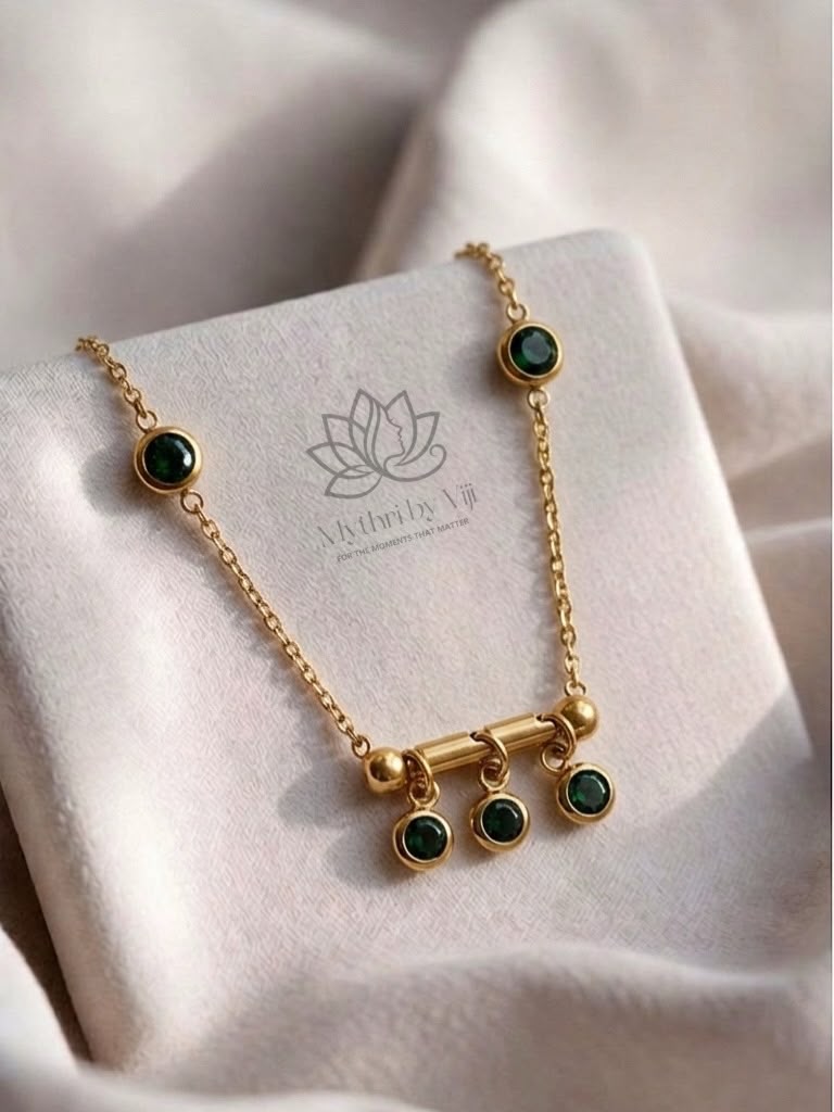Emerald Three Gem Chain
