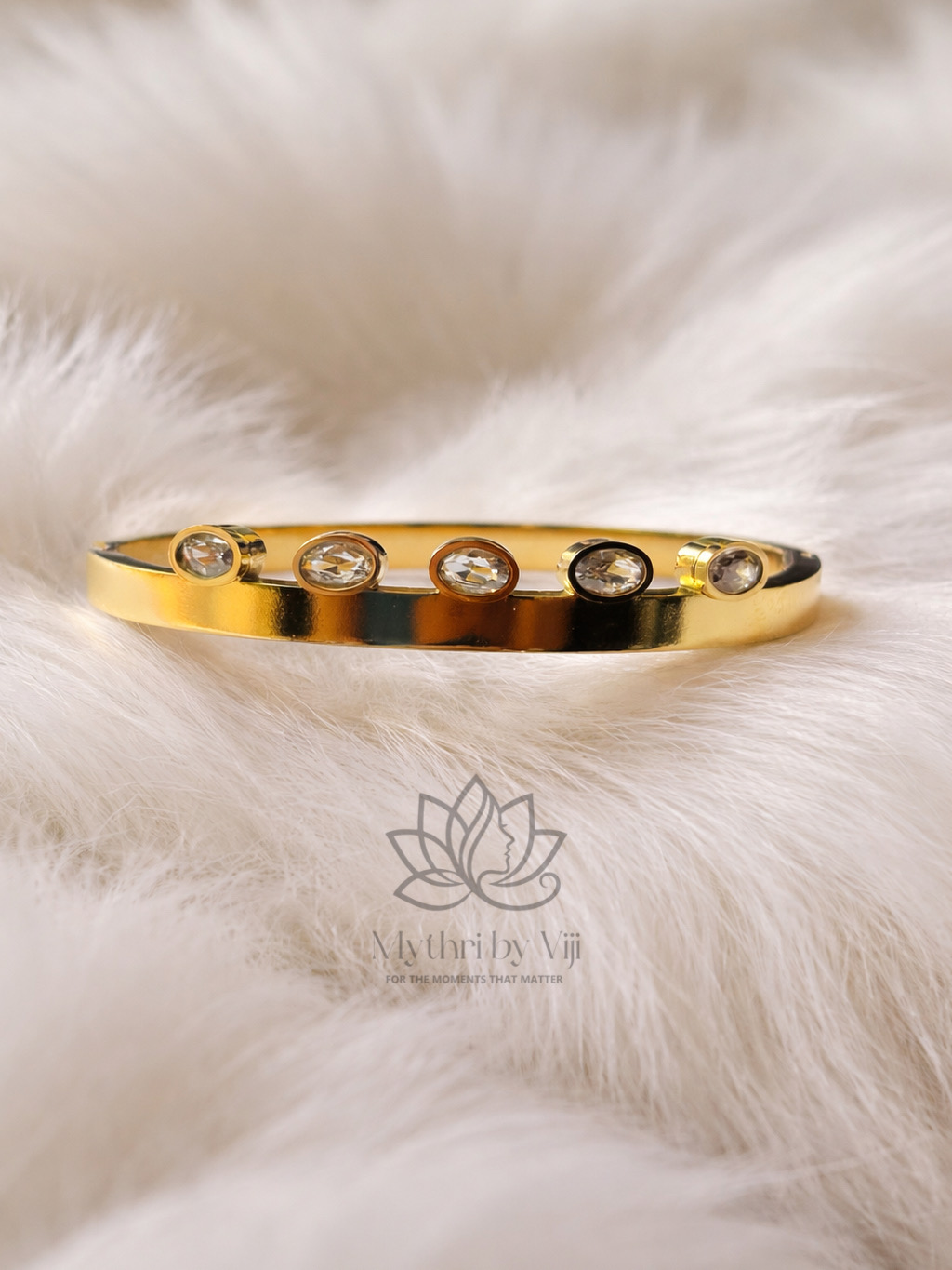 Eternal Hearts Bangle - Baby Size