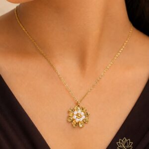 Gulab Pearl Bloom Chain
