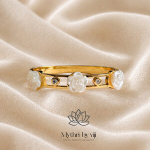 Ivory Petal Bangle - Baby Size