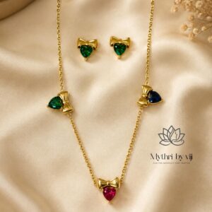 Royal Bow Heart Necklace