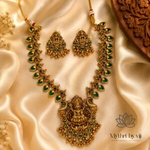 Palakka Vaibhavam Necklace Set