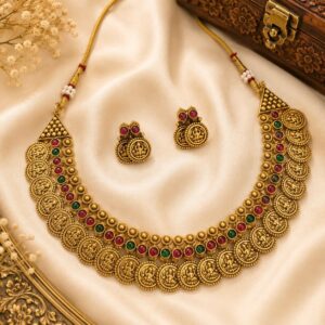 Kasumalika Necklace Set